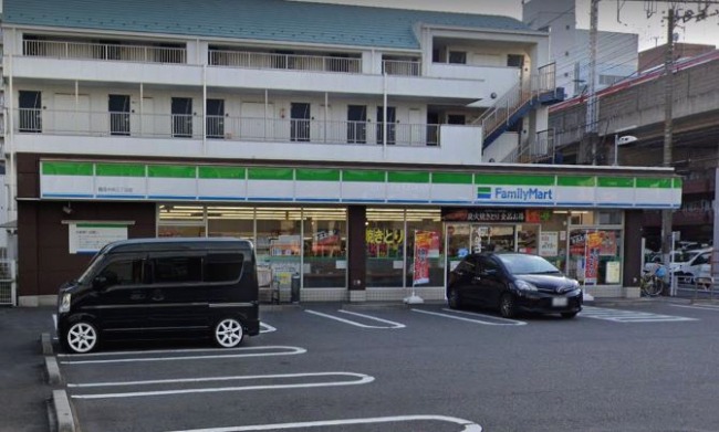 コンビニ　ファミリーマート（コンビニ）まで201m
