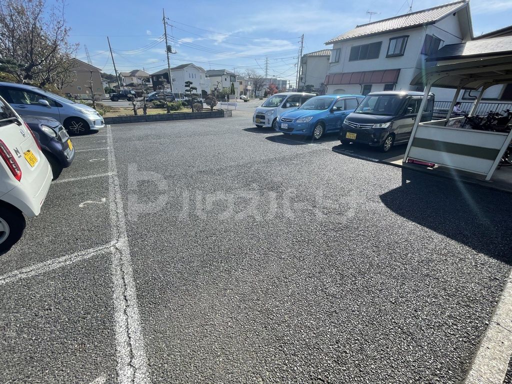 駐車場　駐車場