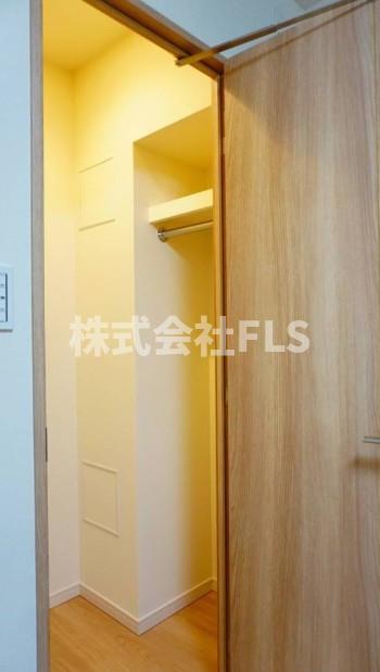 収納　納戸ウオークインクローゼット