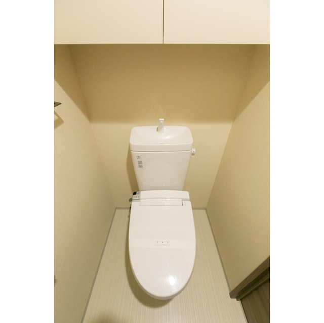 トイレ　写真は同タイプ別部屋