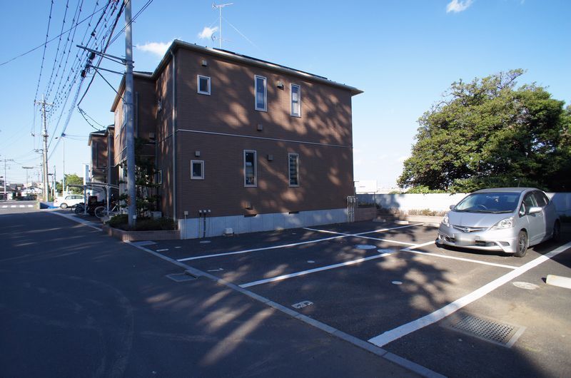 駐車場　シャーメゾンいづみII