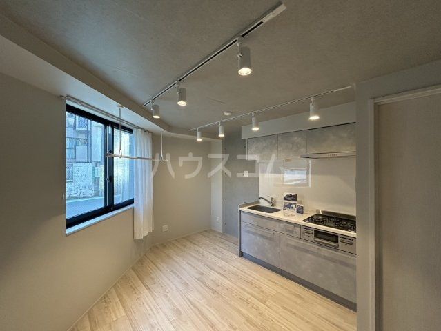BLANCCOURT下北沢の居間写真