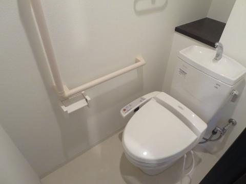 トイレ　シャワー付トイレ