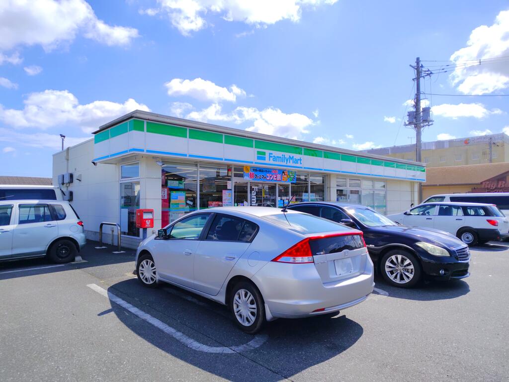 コンビニ　ファミリーマートひたちなか田彦北店（コンビニ）まで195m