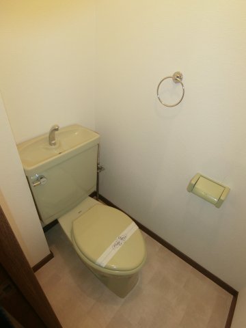メゾンさくらのトイレ写真