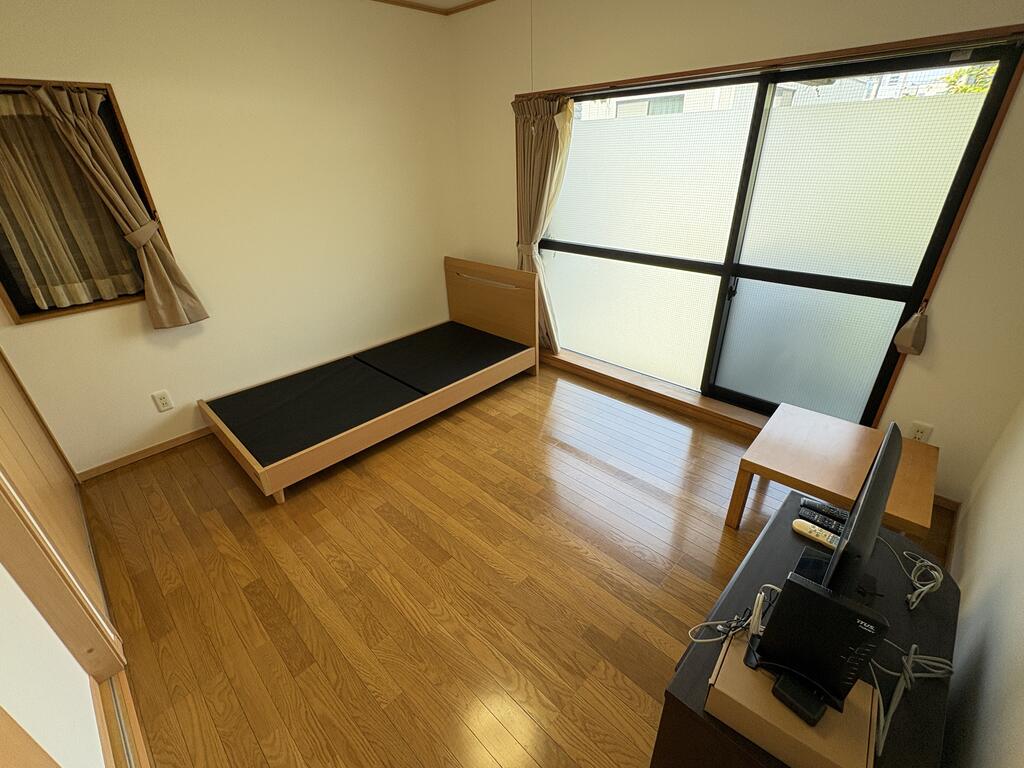 ＪＲ東海道本線 静岡駅 徒歩16分 5階建 築32年の居間写真