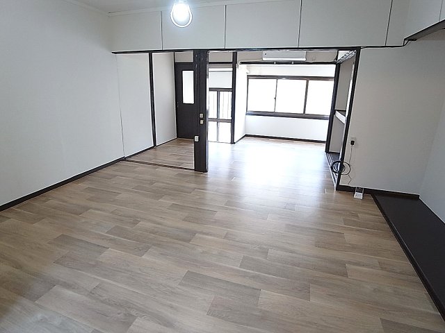 苅藻通4丁目連棟平屋の内装写真