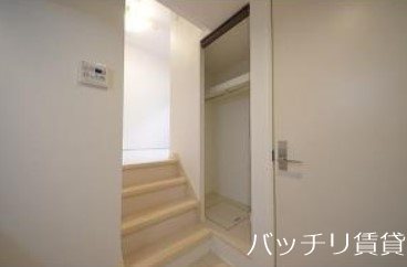 収納　同型タイプの為、現状を優先致します。