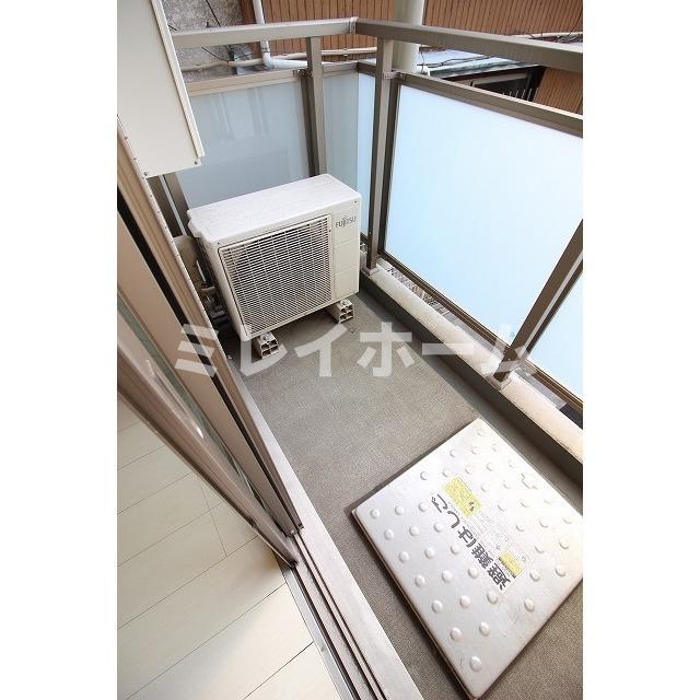 バルコニー　同建物内、別のお部屋の参考写真になります。