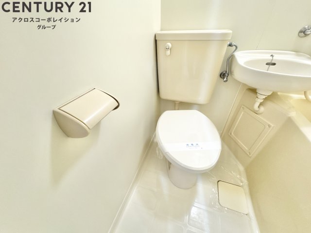 トイレ　浴室内にトイレがあります♪