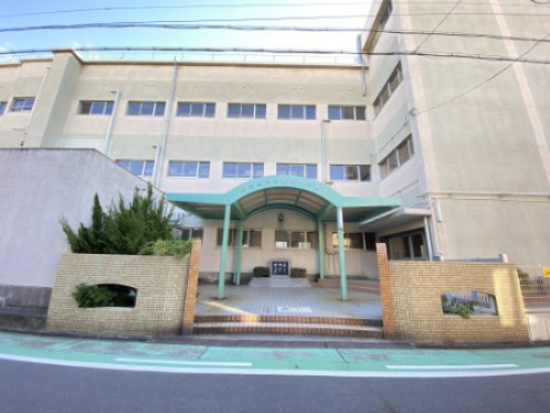 小学校　春岡小学校（小学校）まで532m