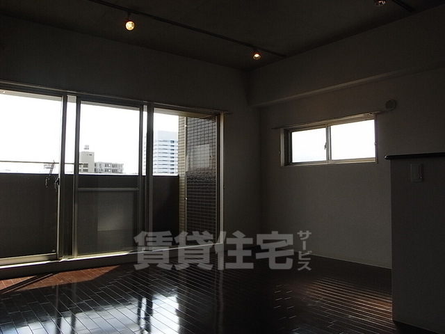 レジディア久屋大通2の居間写真
