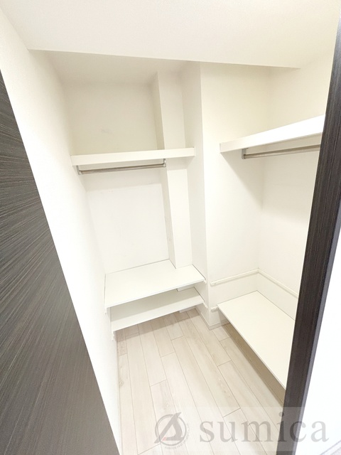 収納　たっぷりと収納できるウォークインクローゼット♪♪