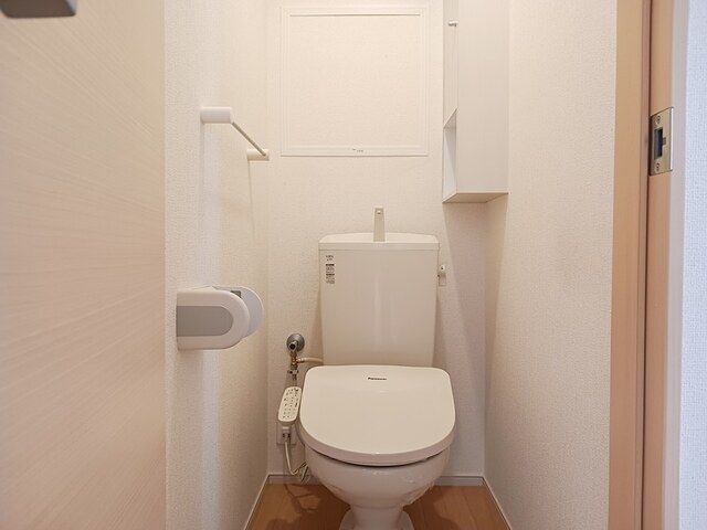 トイレ　落ち着いたトイレです