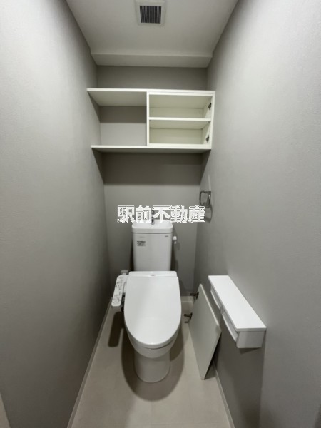 トイレ　３０１類似
