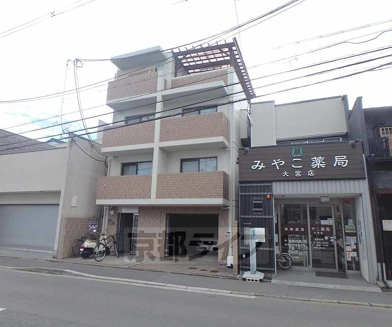 その他共有部分　建物入り口です。