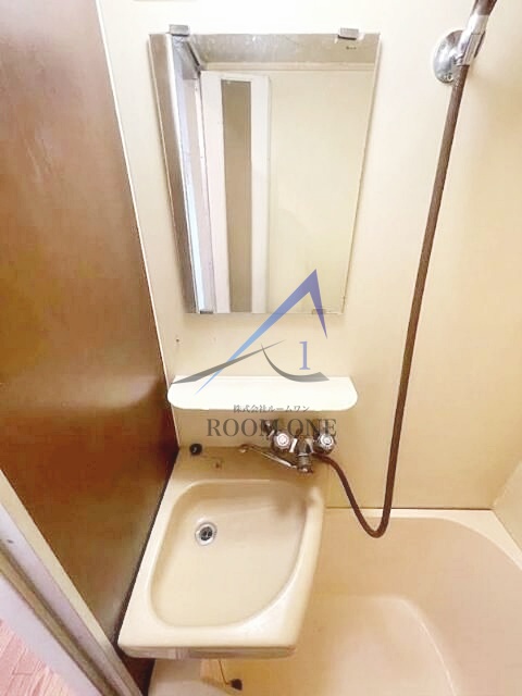 洗面設備　洗面台です。