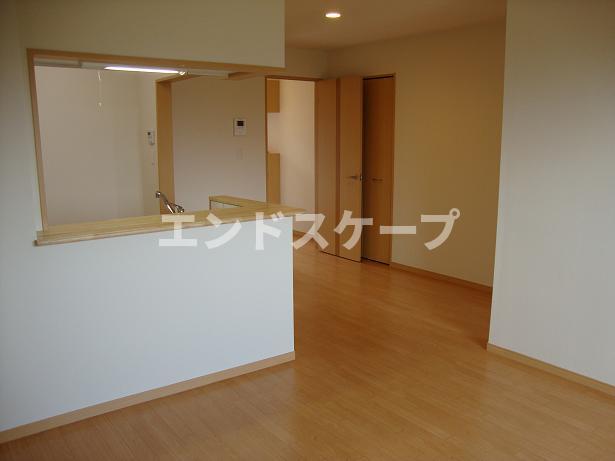 ＪＲ信越本線 安中駅 徒歩10分 2階建 築13年の居間写真
