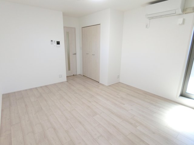 フジパレス西宮久寿川の居間写真