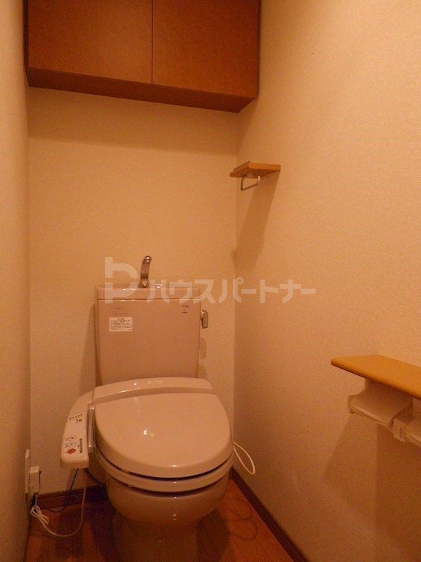 都営新宿線 住吉駅 徒歩12分 8階建 築20年のトイレ写真