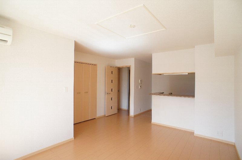 湘南新宿ライン高海 高崎問屋町駅 徒歩17分 2階建 築16年の居間写真