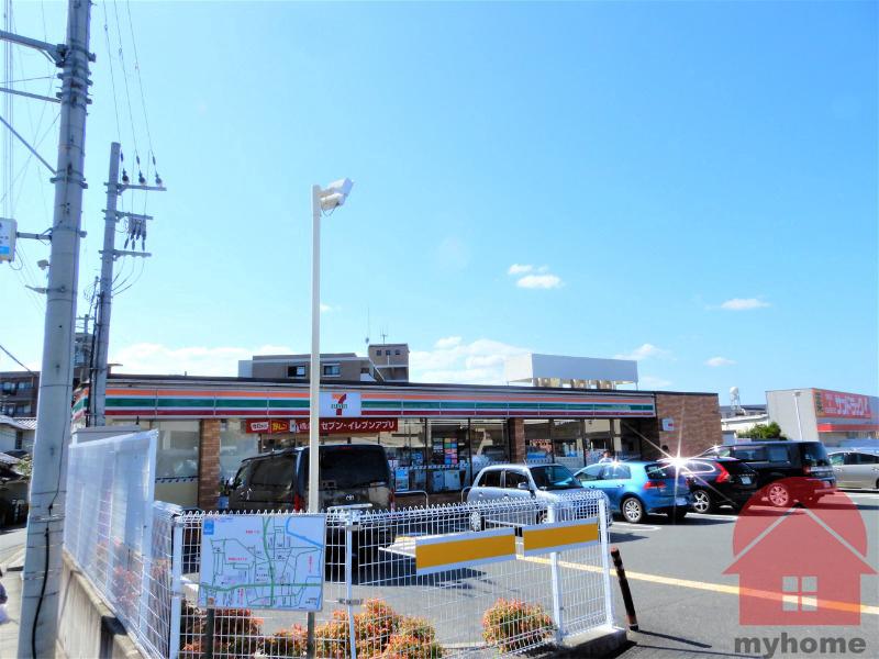 コンビニ　セブンイレブン川西東畦野3丁目店（コンビニ）まで56m