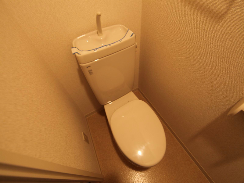 地下鉄名城線 矢場町駅 徒歩5分 11階建 築18年のトイレ写真