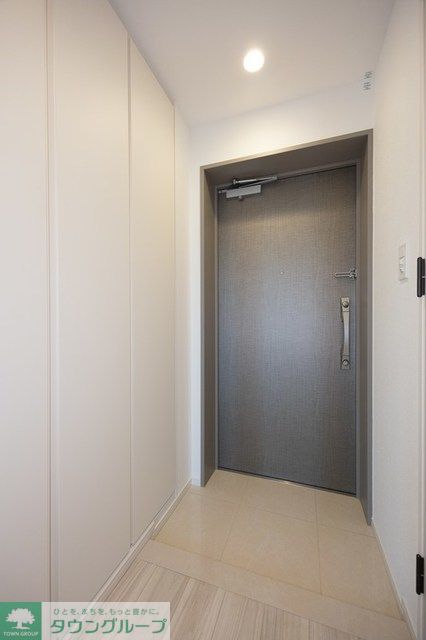 玄関　※写真は同タイプ住戸です。