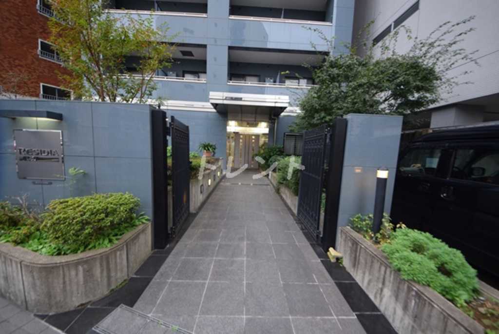 レジディア上野池之端の外観写真