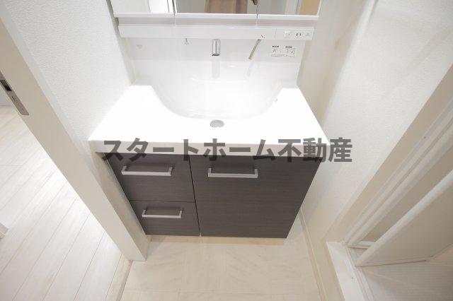 洗面設備　広い洗面スペース