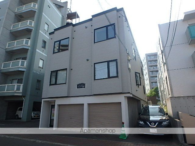 サンフラワ学園前の外観写真