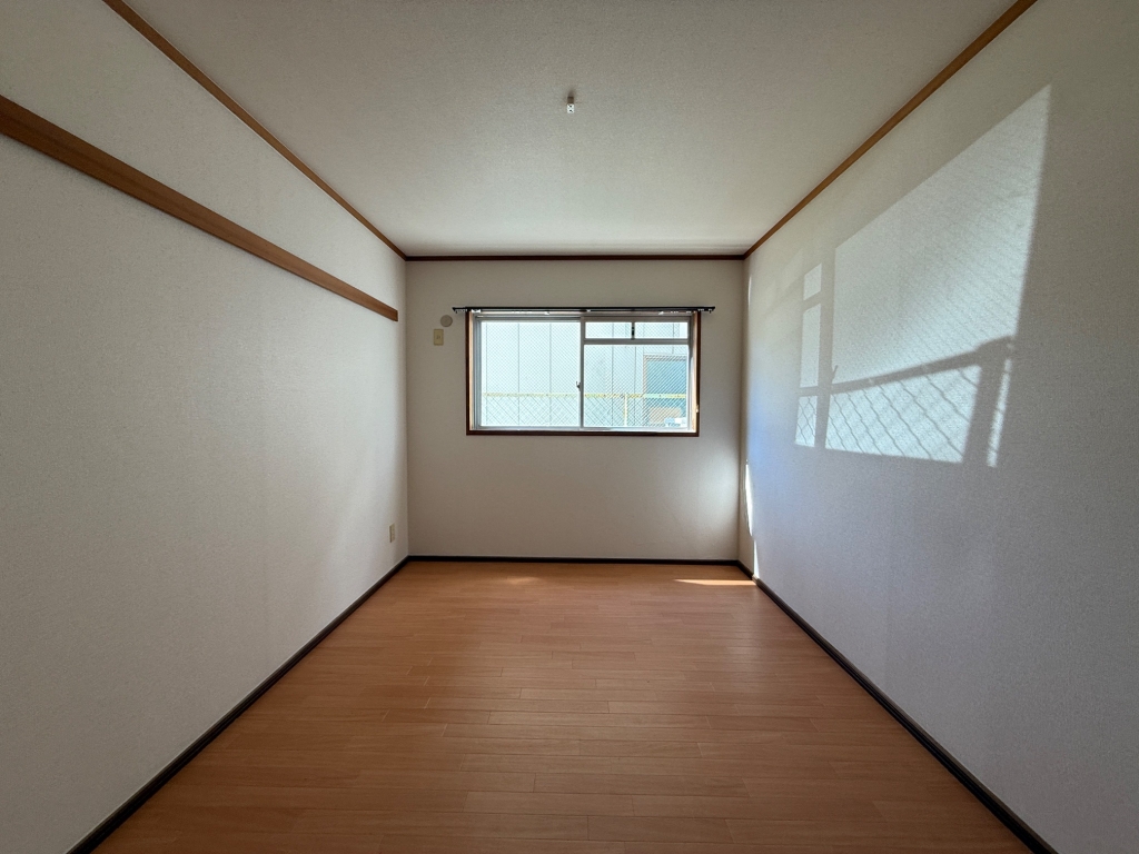 ＪＲ山陽本線 明石駅 バス乗車時間：23分 最寄りバス停で下車 徒歩2分 3階建 築34年の内装写真