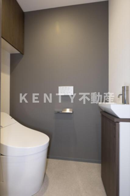 トイレ　落ち着いたトイレです