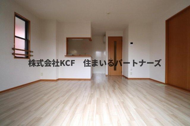 リビングタウン小森野弐番館の居間写真