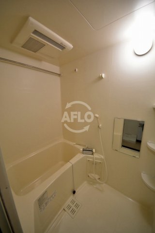 バス・シャワールーム　フジパレス谷町Ａ棟　浴室乾燥機つきバスルーム