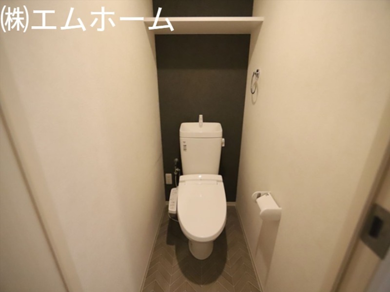 トイレ　温水洗浄便座付トイレ