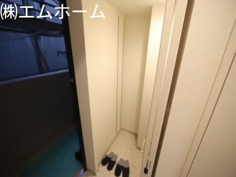 玄関　玄関　シューズインクローク
