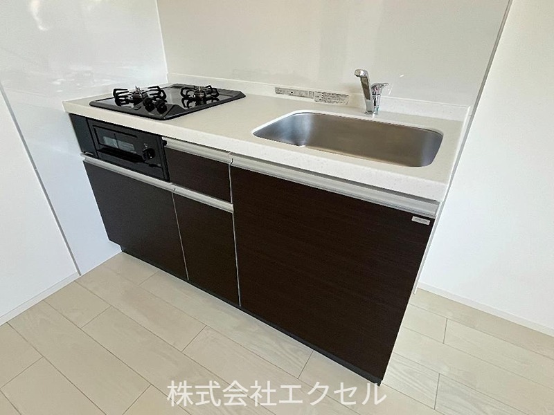キッチン　２口ガスコンロ付のキッチンです。