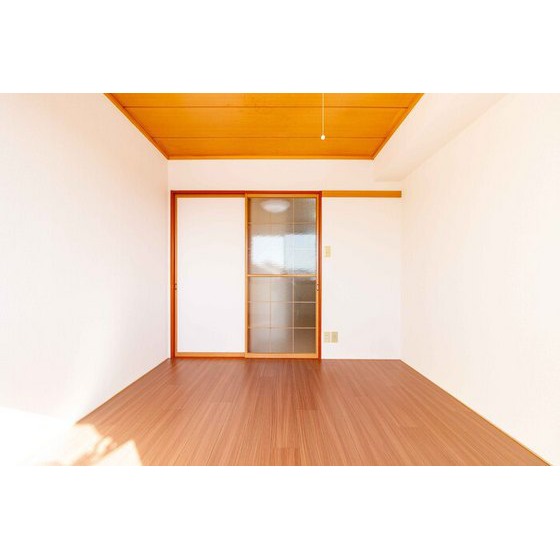 エール上新の居間写真