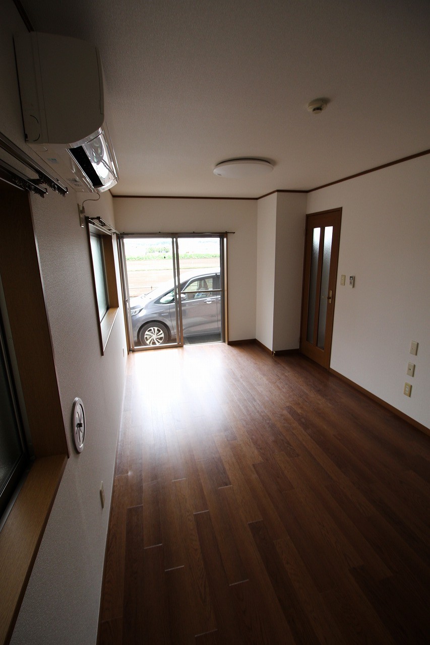 居室・リビング　別の部屋の写真です
