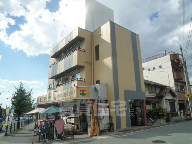 マンション永山園の建物外観