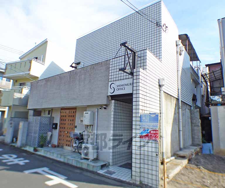 京都市左京区田中西大久保町のマンションの建物外観