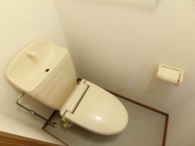 【大垣市三塚町のアパートのトイレ】