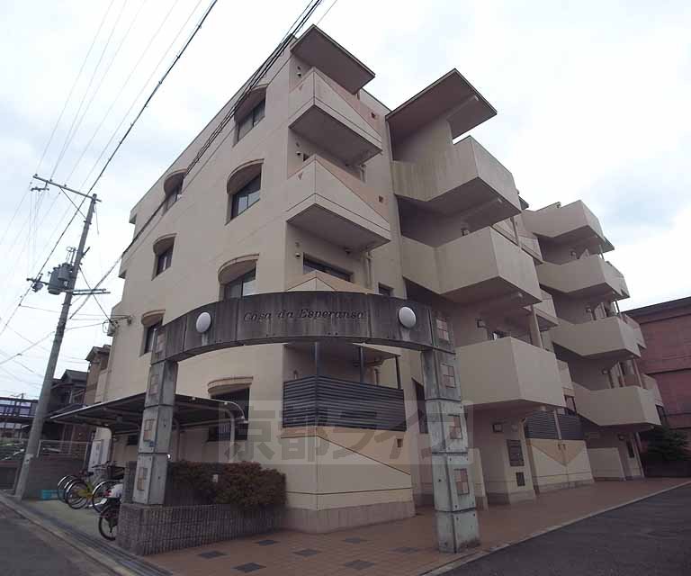 京都市南区吉祥院船戸町のマンションの建物外観
