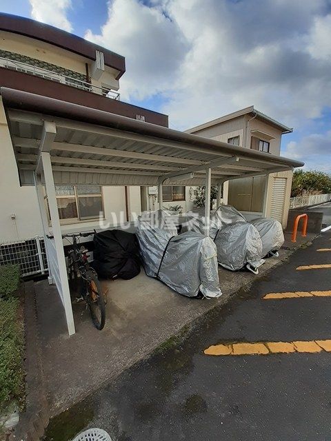 【津市一志町高野のアパートのその他共有部分】