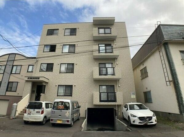 札幌市西区発寒四条のマンションの建物外観