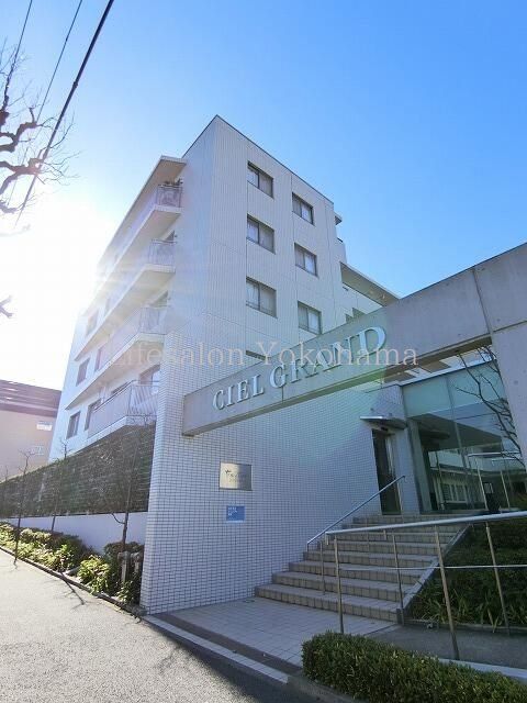 横浜市磯子区洋光台のマンションの建物外観