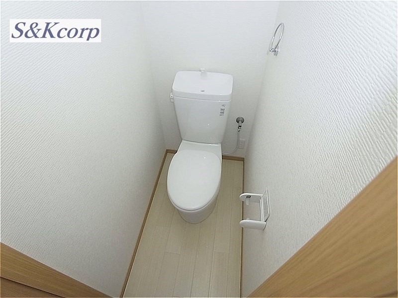 【神戸市灘区城の下通のアパートのトイレ】