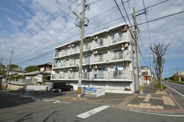 北九州市八幡西区里中のアパートの建物外観