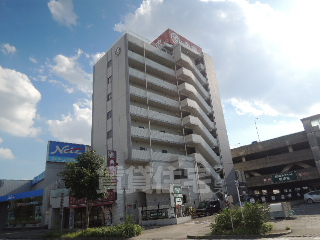 名古屋市熱田区尾頭町のマンションの建物外観